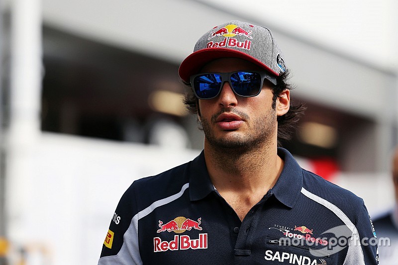 Red Bull tidak berminat dengan tawaran Renault terkait Sainz