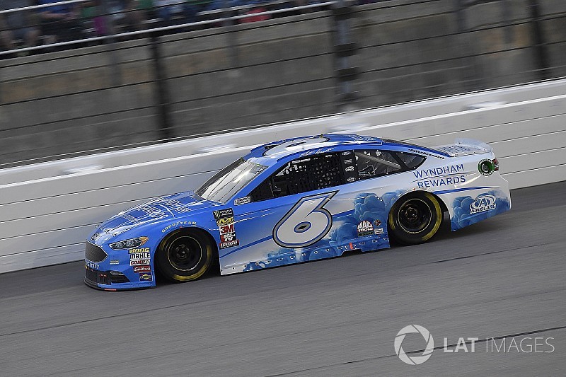Kenseth centra la pole position alla All-Star Race di Charlotte