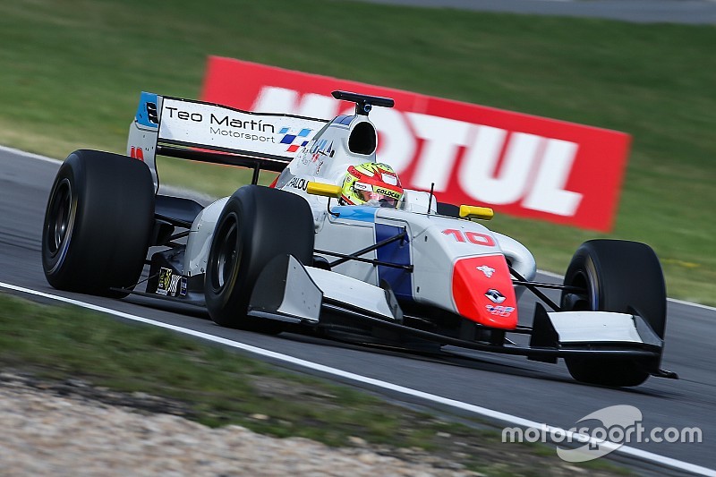 Alex Palou transforma en victoria su pole en Nürburgring