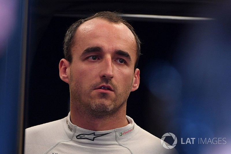 Kubica completa un
