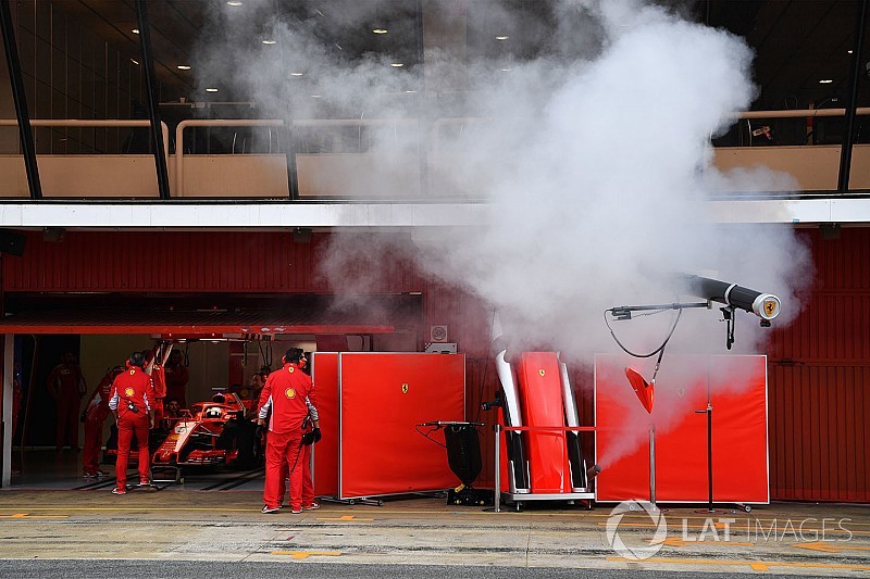 Ferrari motoru neden fazla duman çıkarıyor?