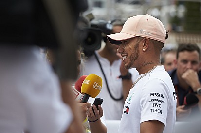 Hamilton'ın yeni sözleşmesiyle ilgili belirsizlik sürüyor
