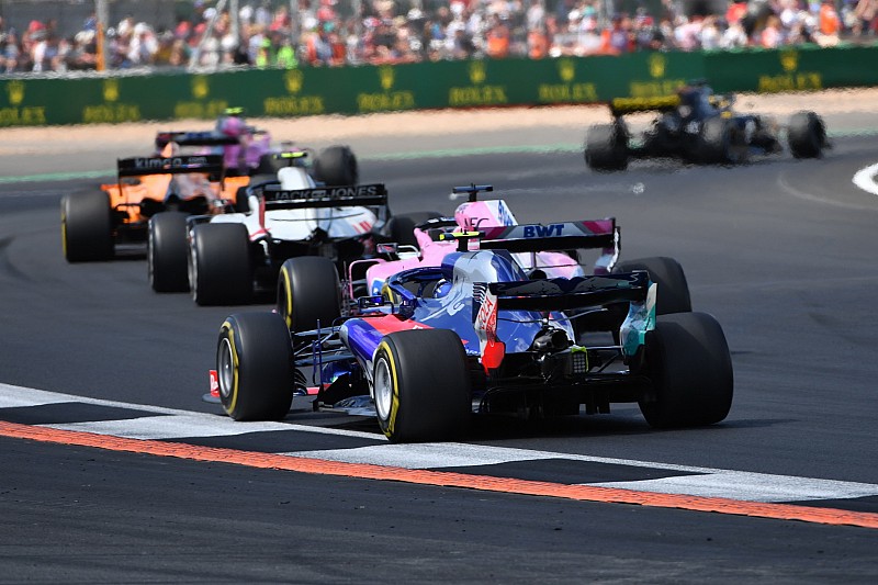 Gasly verliest tiende plek in Silverstone aan Perez door tijdstraf