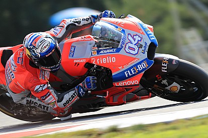 Dovizioso lidera el 1-2 de Ducati en el warm up