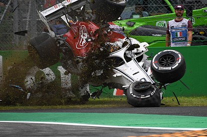 Sainz hopes F1 can drop "dangerous" DRS