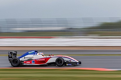 Eurocup Pau: Peroni cetak pole Race 2, Presley start ke-21