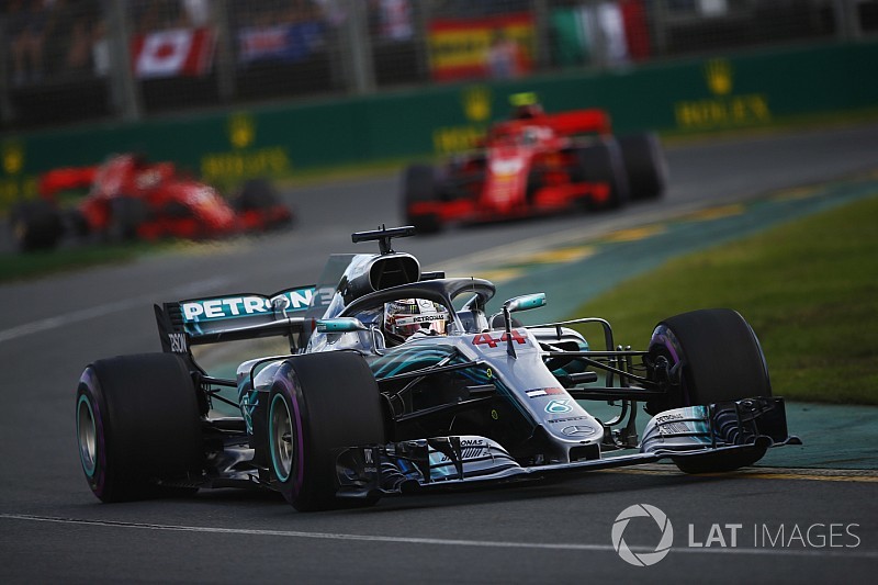 Феттель розповів, на скільки Ferrari відстає від Mercedes