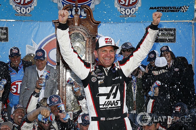 Grandfather Clock: Sejarah tentang trofi Martinsville
