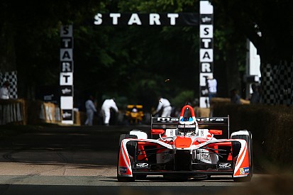 Debutto con record per la nuova Mahindra M4Electro!