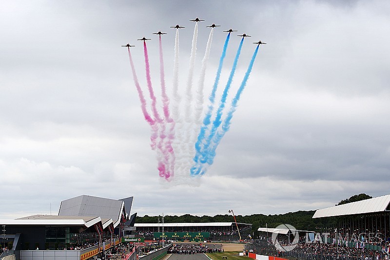 A legendás brit F1-es pályát is ellepte a hó