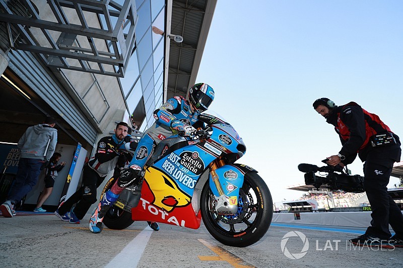 Tante squadre di Moto2 al lavoro a Le Mans per una giornata di test