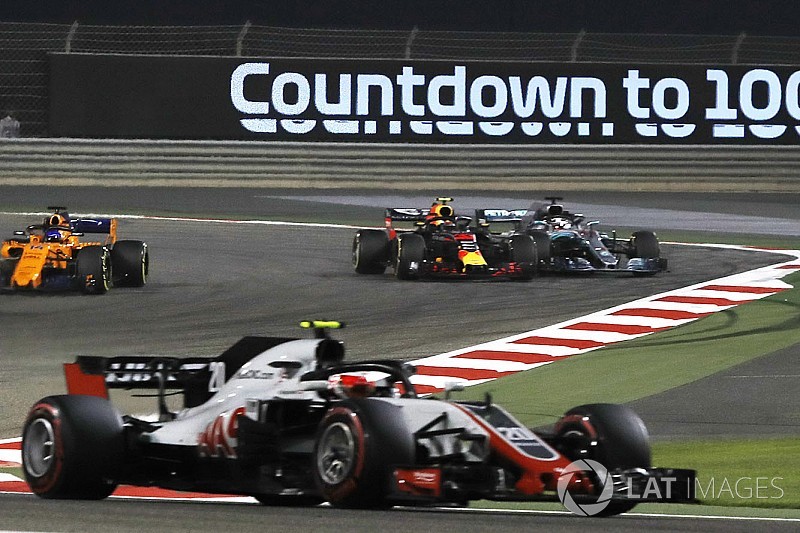 Verstappen: Hamilton'a yeterli yer bıraktım