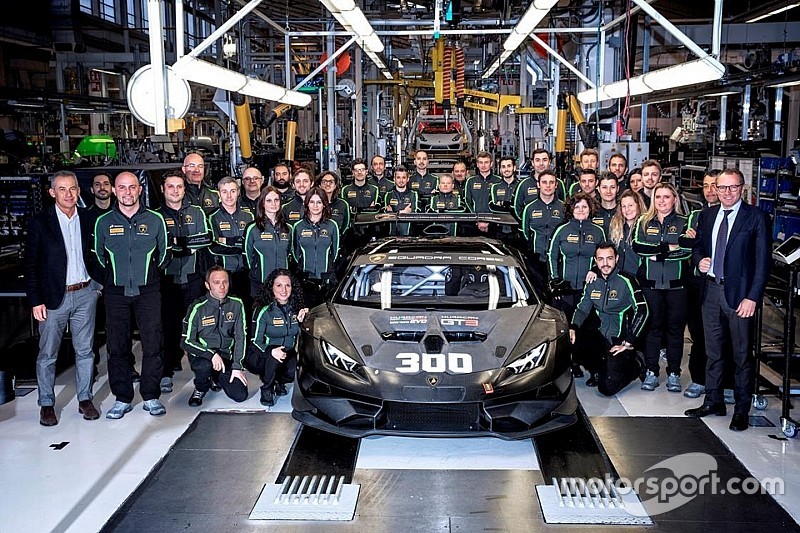 Nuovo record per Lamborghini Squadra Corse: prodotta la 300esima Huracán