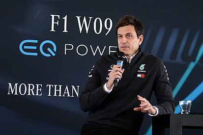 Mercedes fürchtet: Stabilität Chance für Ferrari und Red Bull?