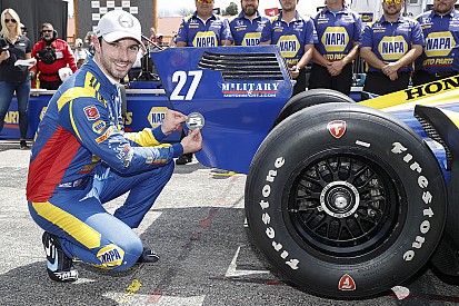 Россі виборов поул на етапі IndyCar на Мід-Огайо