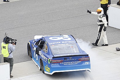 Beleaguered Truex to “come out swinging” in Vegas after Indy DNF