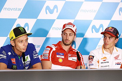 Marquez, Dovi, Zarco bicara soal kontrak baru Rossi