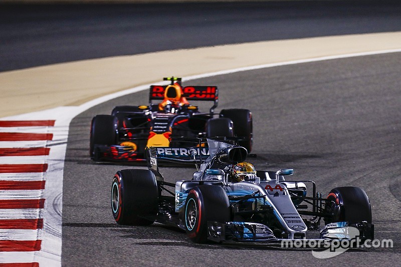 Verstappen lebih menikmati aksi salip-menyalip F1 2017