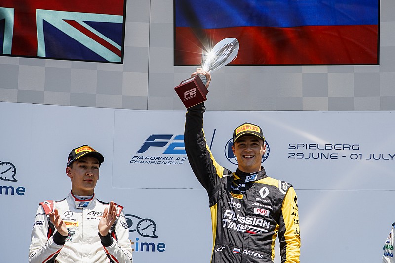 Markelov gana la sprint en Austria