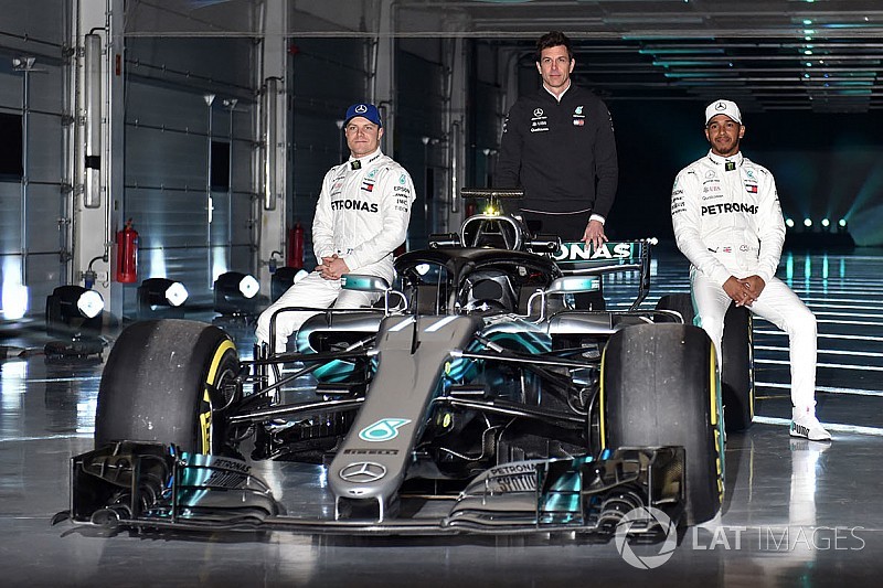 Fotogallery: la presentazione della Mercedes W09 per la F.1 2018