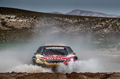 Peterhansel admite que não consegue mais alcançar Sainz