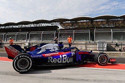 Le tante penalità Honda non preoccupano Verstappen: "Alcune le prendono per testare delle cose"