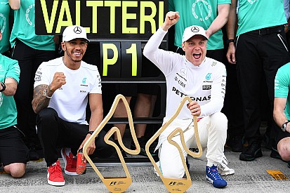 Osztrák Nagydíj: hivatalos időrend, legyőzhetetlen Mercedes