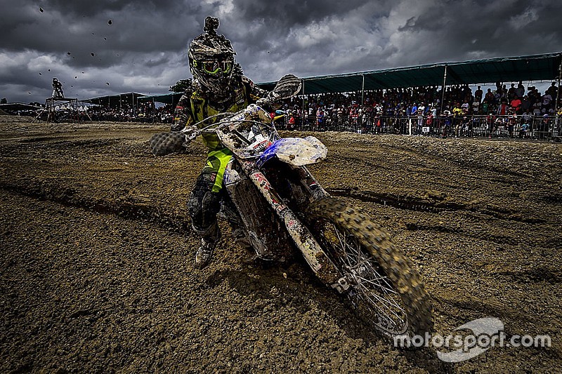 Simpson y Seewer alcanzan la gloria en el barro de Indonesia