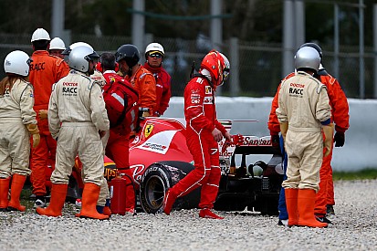 Al sexto día, el rojo Ferrari fue gris