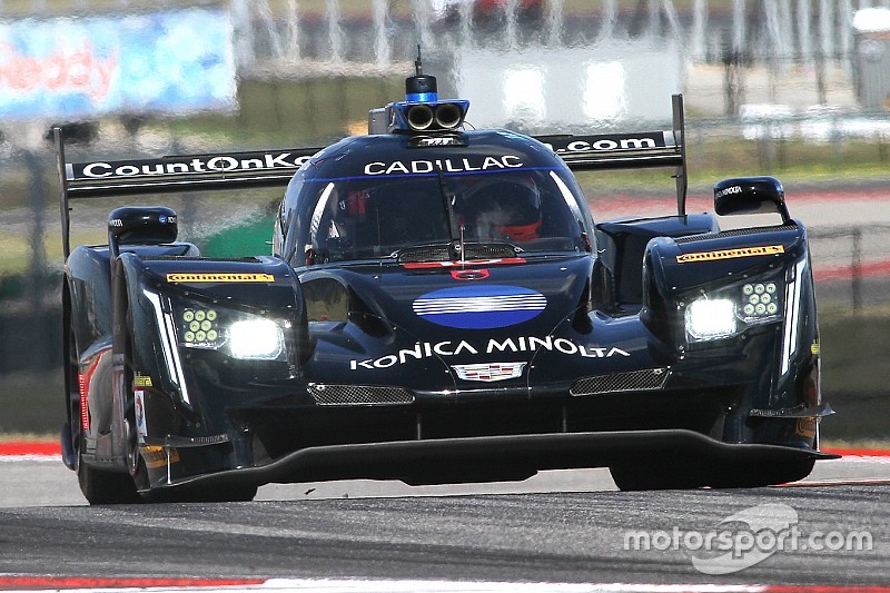 Cadillacs y BMW lideran la práctica en el COTA