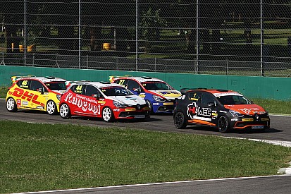 A Vallelunga il penultimo appuntamento della Clio Cup Italia