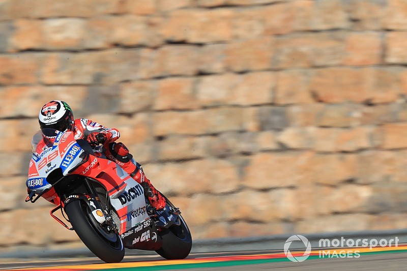 Aragon MotogGP: Lorenzo pole'de, Rossi 18.!