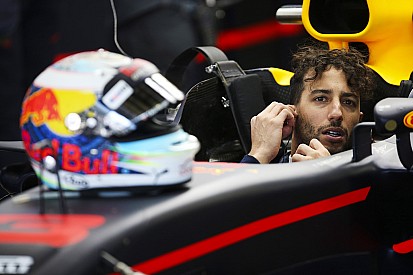 Livre, Ricciardo não tem pressa para negociar futuro