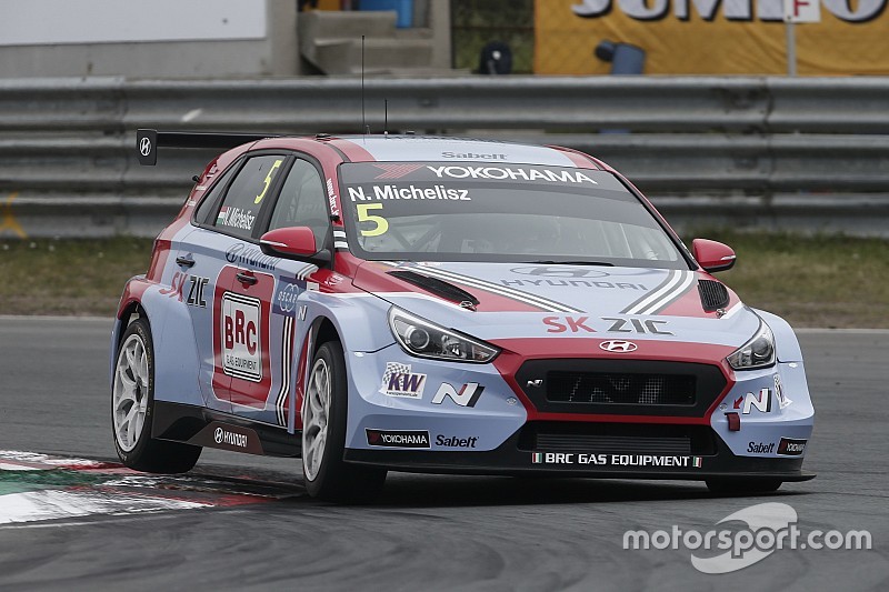 10 helyes büntetést kapott Michelisz Zandvoortban