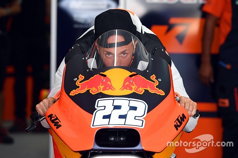 Cairoli si gode il test sulla KTM MotoGP:
