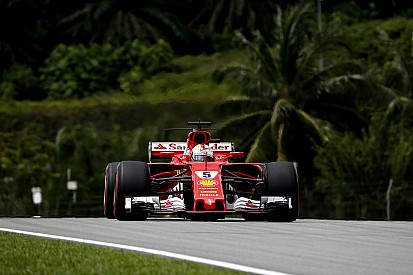 Vettel cambia de motor en Sepang tras el problema en los libres 3