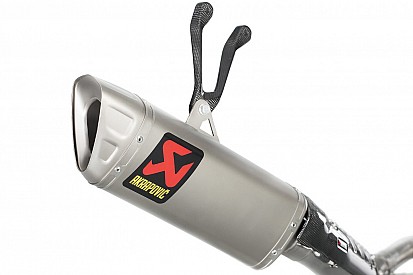 Honda WorldSBK resmi pakai knalpot Akrapovic