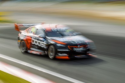 Phillip Island Supercars: Courtney fastest in opening practice