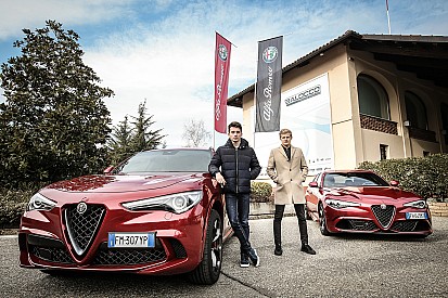 Photos - Les pilotes Sauber rencontrent le personnel d'Alfa Romeo