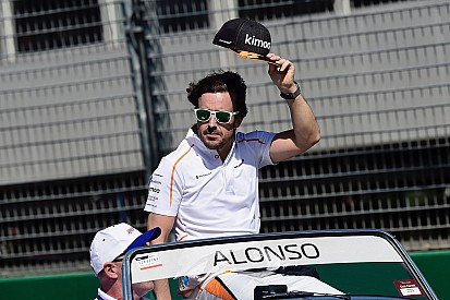 Alonso: McLaren pode mirar Ferrari, Mercedes e Red Bull