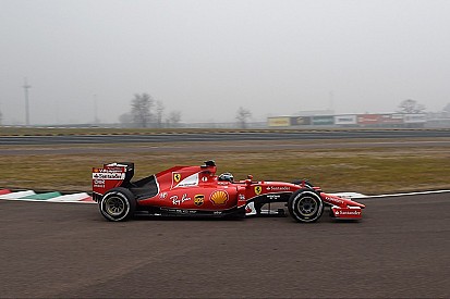 Antonio Giovinazzi mulai kemudikan Ferrari di Fiorano