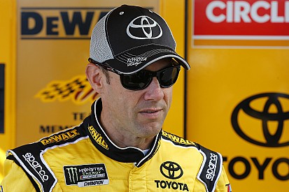 Matt Kenseth seguirá luchando por entrar a playoffs