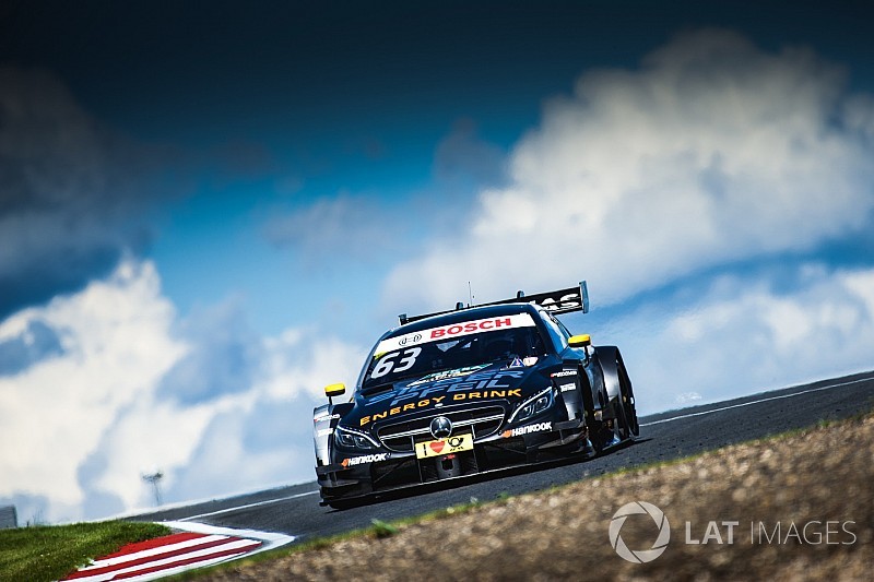 Maro Engel centra la sua prima vittoria in Gara 2 al Moscow Raceway