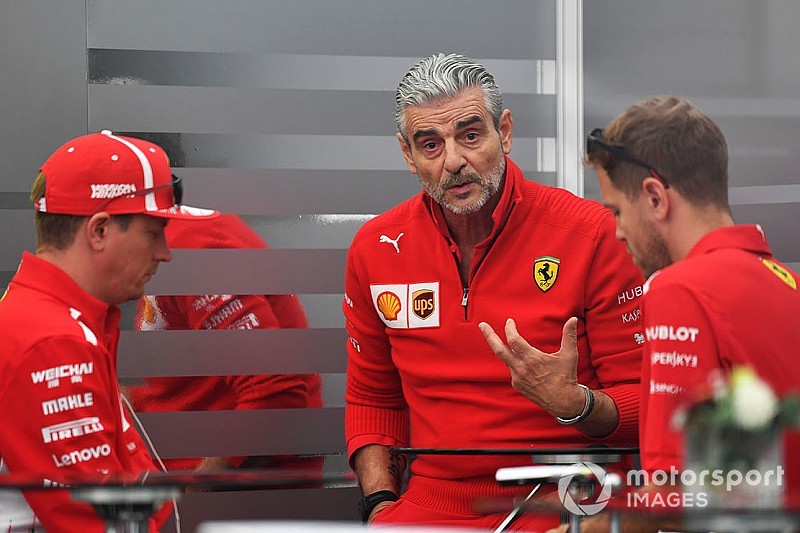 Конкурс: Вигадайте назву до фото та виграйте кепку Ferrari