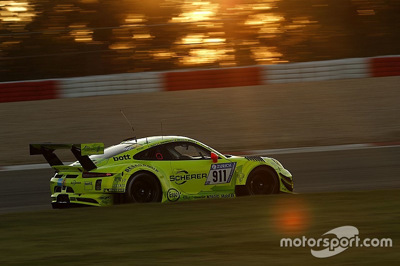 24h Nürburgring 2017: Porsche mit Bestzeit im Nordschleifen-Warmup