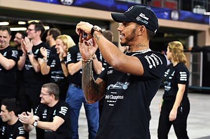 Hamilton nagyon titkolózik: mire készül?