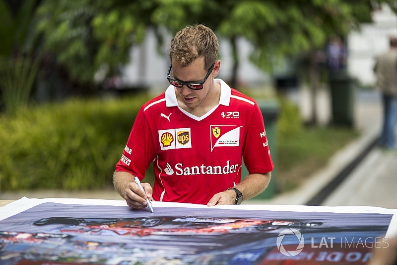 Vettel, gelecekte Verstappen'le takım arkadaşı olmaya hazır