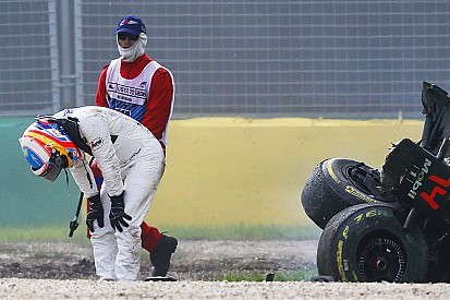 Алонсо с пониманием отнесся к решению докторов FIA