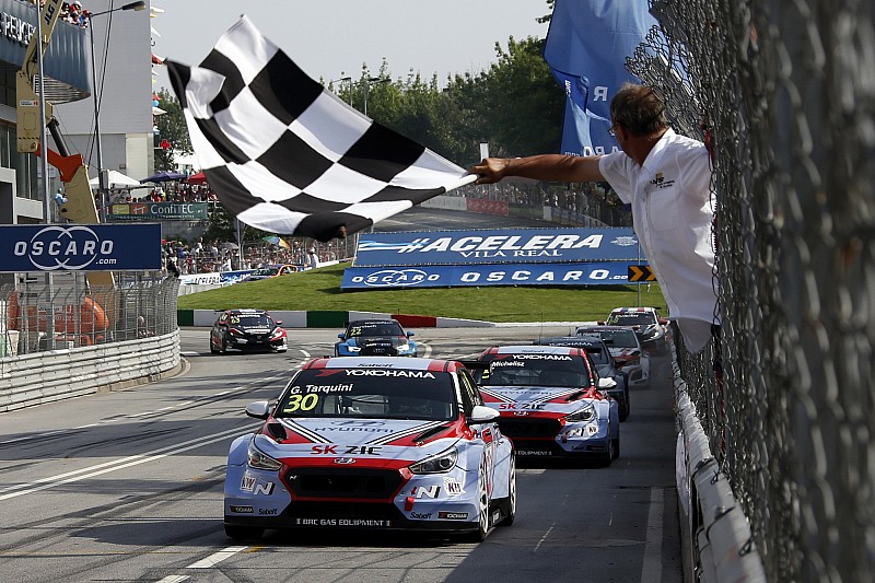 Podio per Tarquini a rischio collasso e Michelisz con polso malmesso: