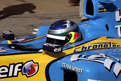 Галерея: Сайнс-старший за кермом Renault Ф1